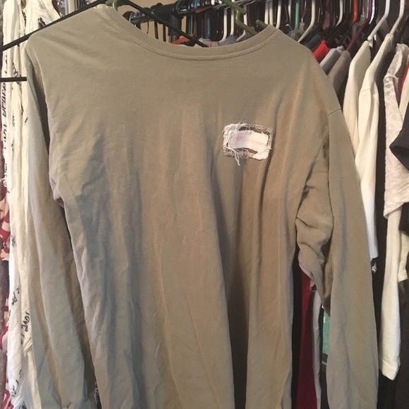 Tops - Picture 6 of 8